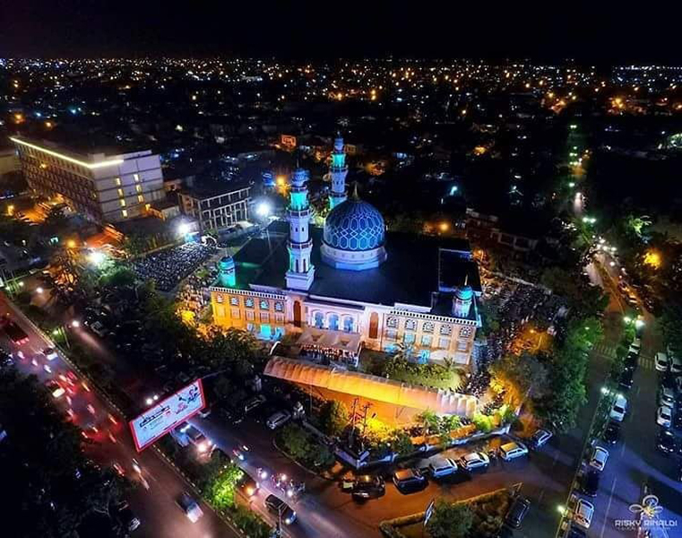 Masjid Agung Al-Makmur Masjid Agung Al-Makmur